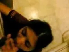 শুরু করুন ইংলিশ চোদা ...