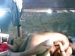 স্বামী ও জঙ্গলে চোদা ...