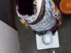 প্রতিমা প্রসাব করা ব ...