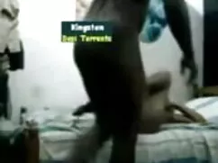 আকর্ষণীয়, স্বর্ণকেশ ...