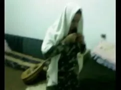 বাড়ীতে আমি চুদা চুদ ...