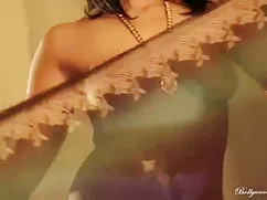 সুন্দরী চোদা চোদি ভি ...