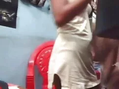 মহিলাদের ছোট ছেলে মে ...